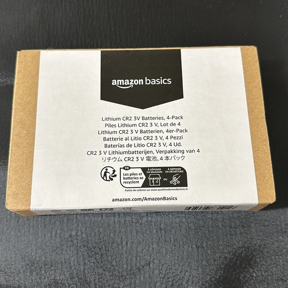 Amazon basics Lithium CR2 3V Batteries, 4-Pack - Picture 2 of 2